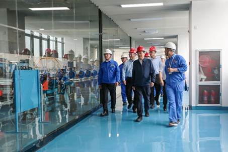 打造向上向前第一象限生力軍 錘煉甘于做人做事作難、受苦受累受屈的企業(yè)家隊伍——河南投資集團黨委書記、董事長劉新勇蒞臨安彩高科開展主題教育調研